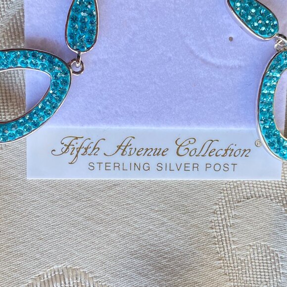 Robin's Egg Blue Swarovski Crystal Necklace  Earrings - Picture 4 of 7